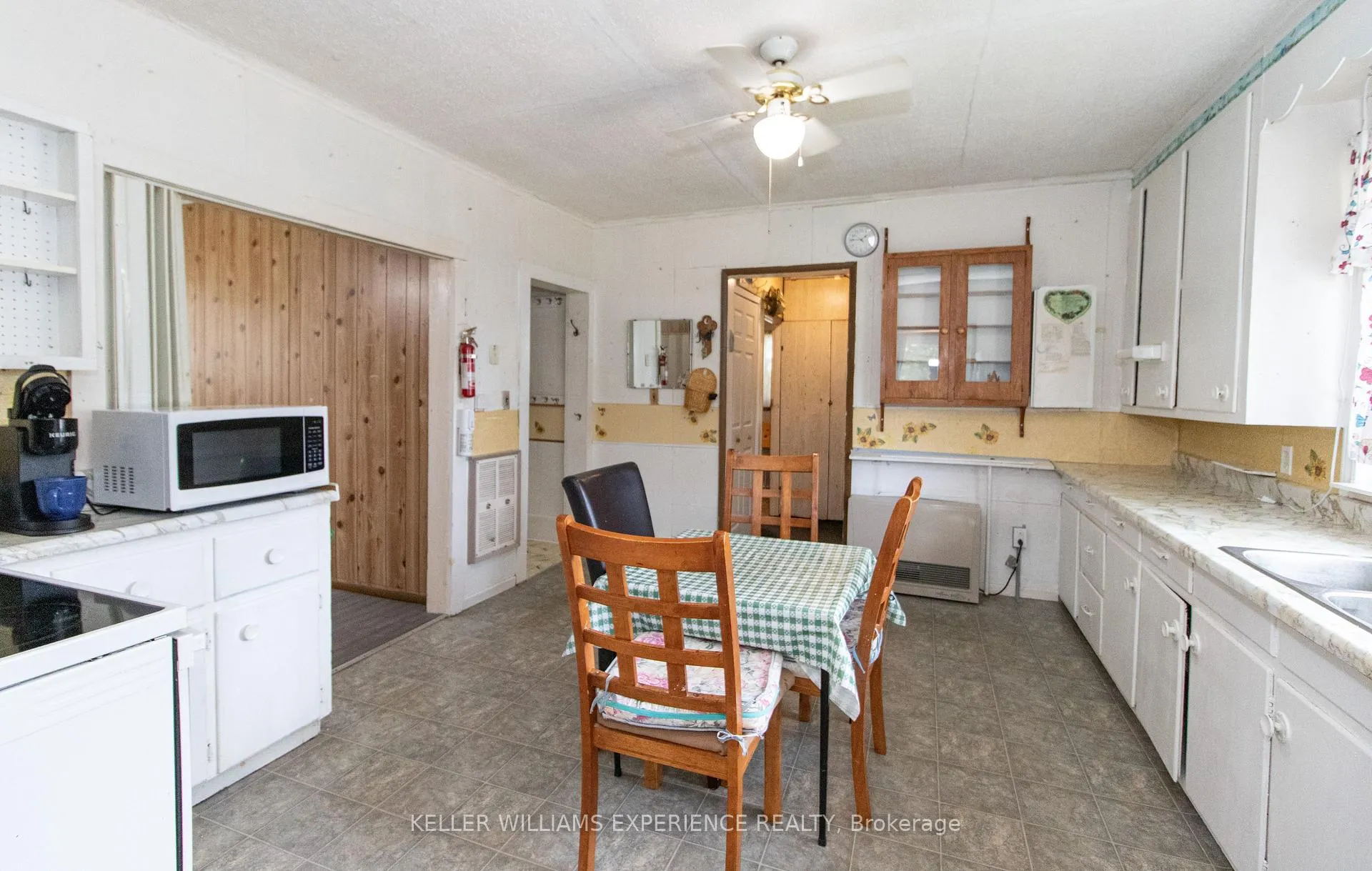 Photo 13 of 152 Ottawa Avenue, South River — HOMEH