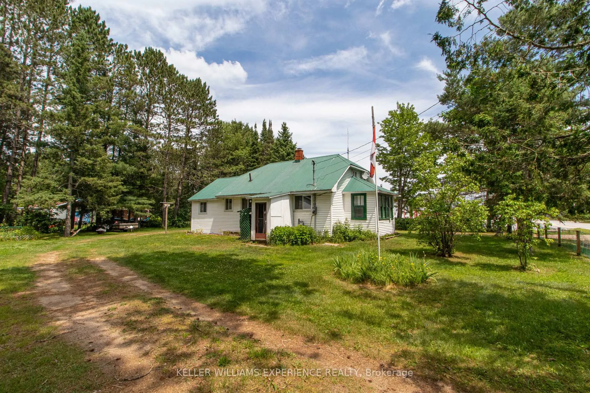 Photo 25 of 152 Ottawa Avenue, South River — HOMEH