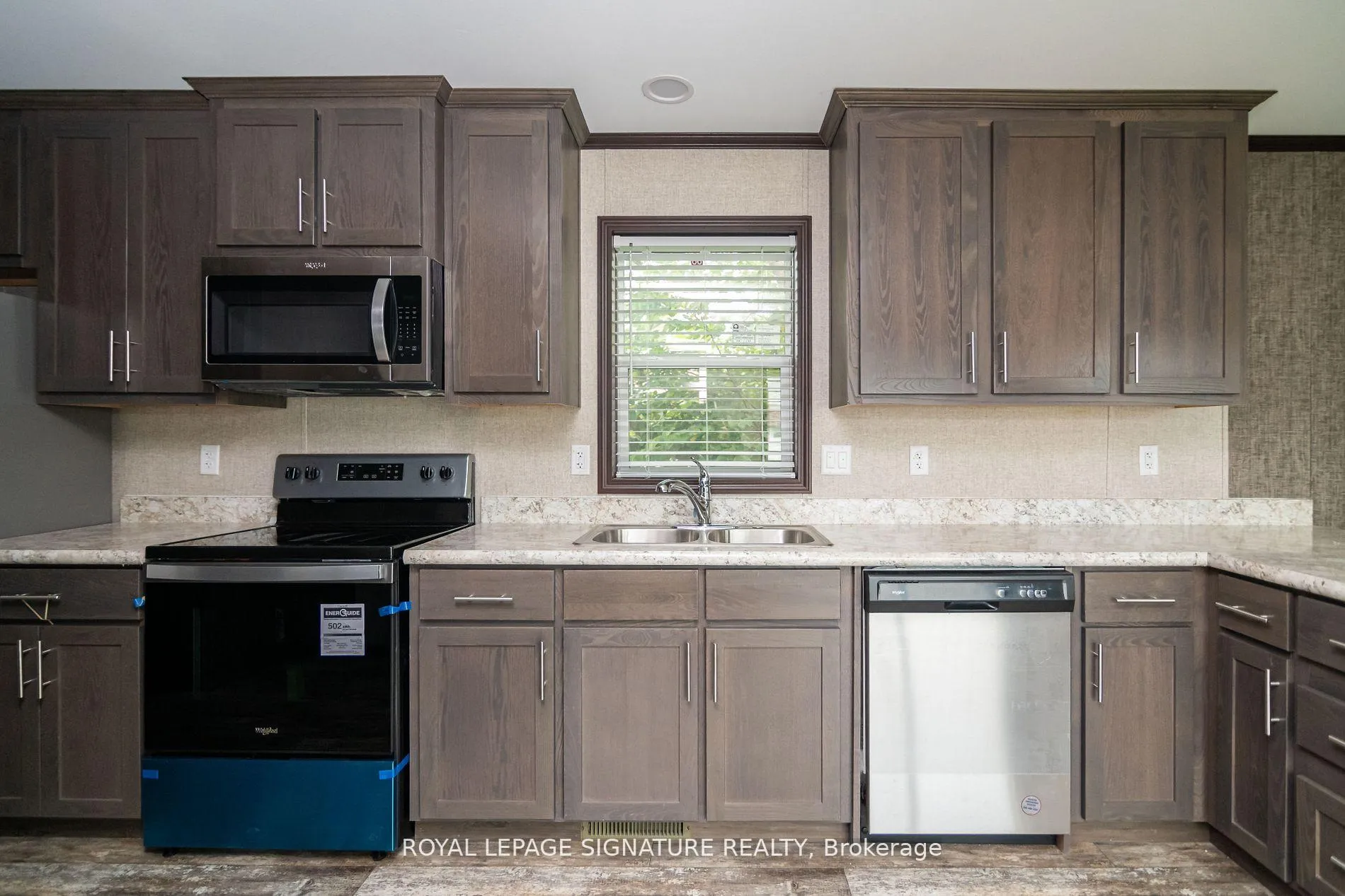 Photo 6 of 142 Regency Drive, Chatham-Kent, Chatham — HOMEH