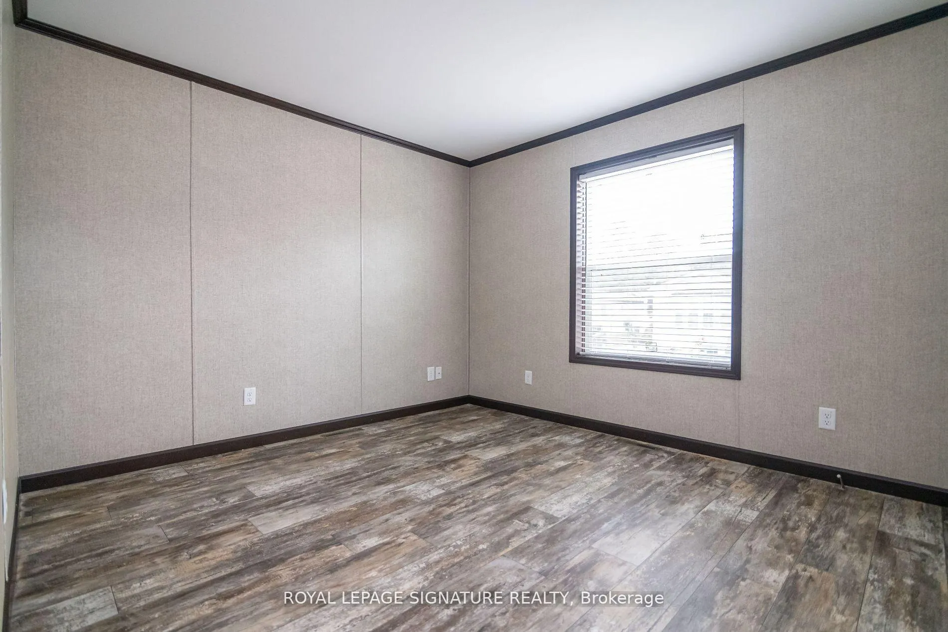 Photo 11 of 142 Regency Drive, Chatham-Kent, Chatham — HOMEH