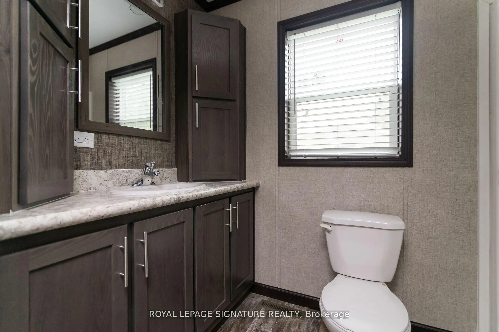 Photo 21 of 142 Regency Drive, Chatham-Kent, Chatham — HOMEH