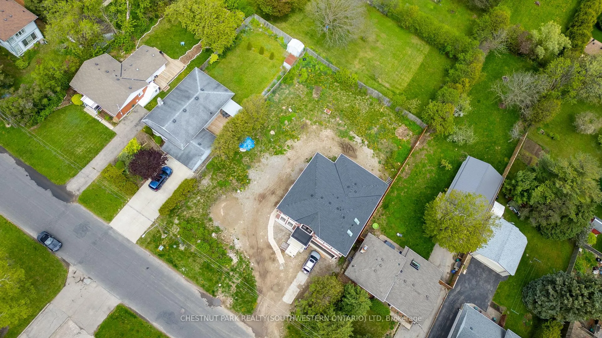 Photo 2 of 63 Stanley Avenue, Kitchener — HOMEH