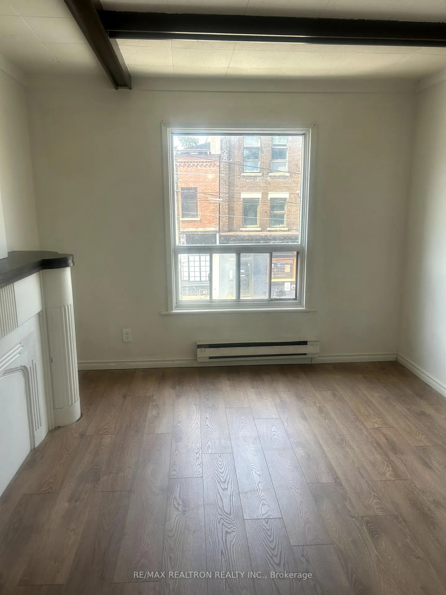 Photo 2 of Unit 5, 1299 Gerrard Street E, Toronto, Greenwood-Coxwell — HOMEH