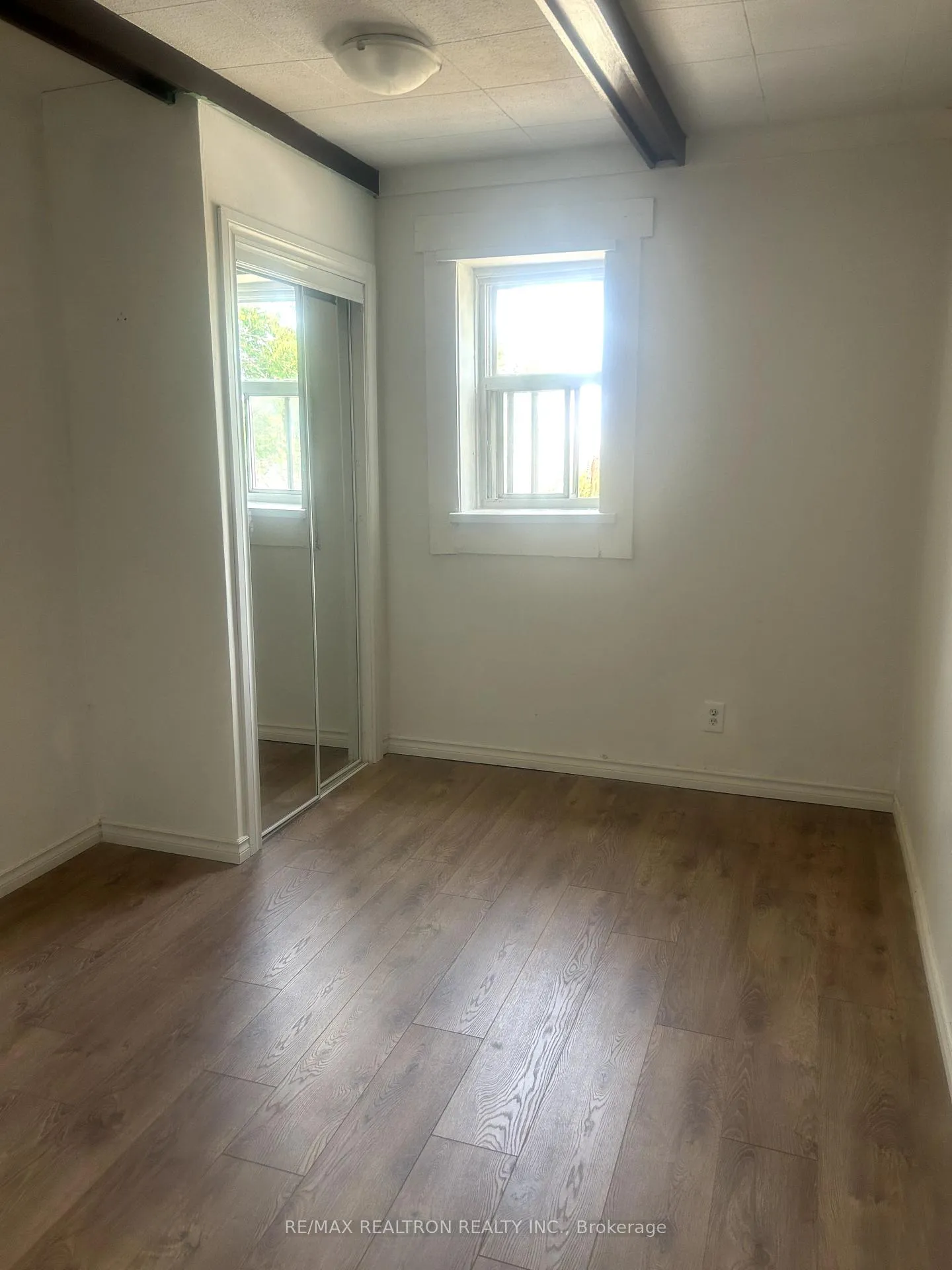 Photo 5 of Unit 5, 1299 Gerrard Street E, Toronto, Greenwood-Coxwell — HOMEH