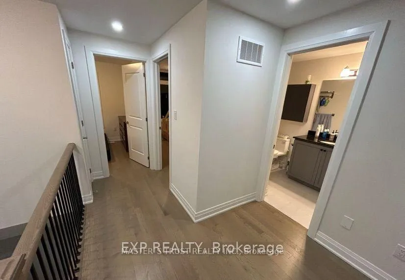 Photo 6 of Unit Room 1, 21 Jack Carson Drive, Markham, Cornell — HOMEH