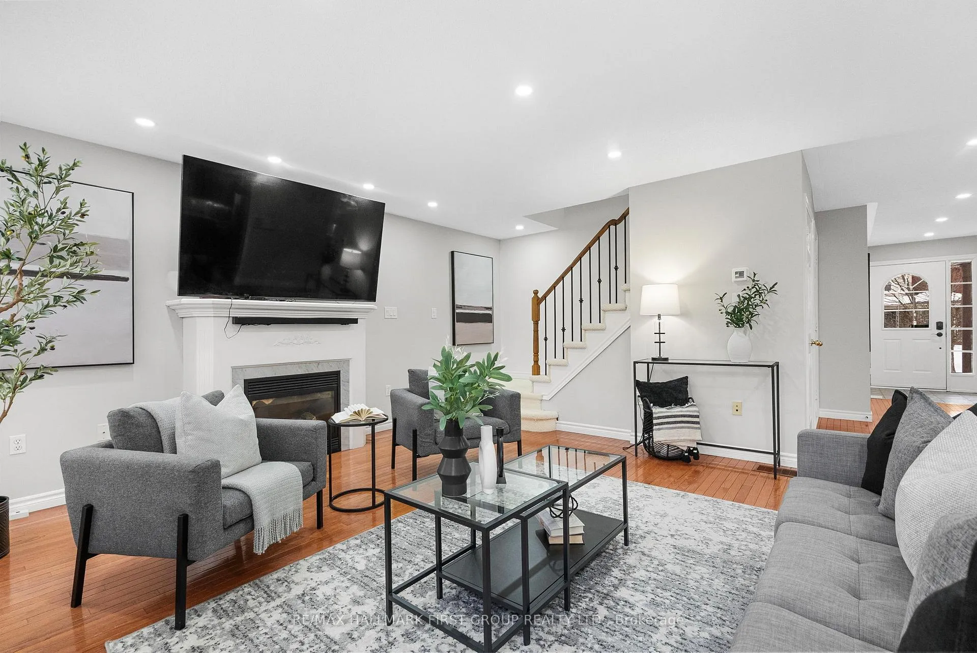 Photo 7 of 574 Clearsky Avenue, Oshawa, Taunton — HOMEH
