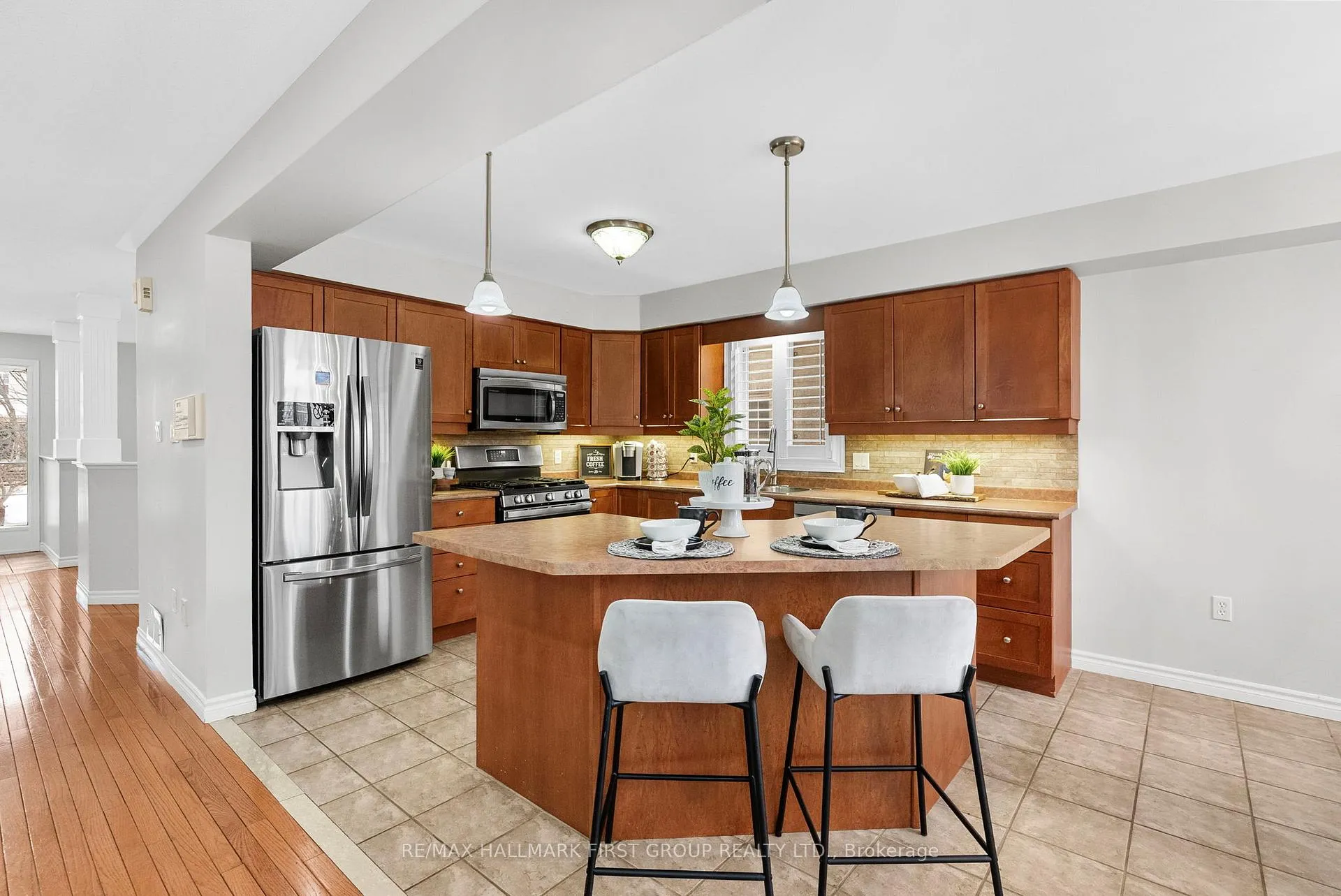 Photo 8 of 574 Clearsky Avenue, Oshawa, Taunton — HOMEH