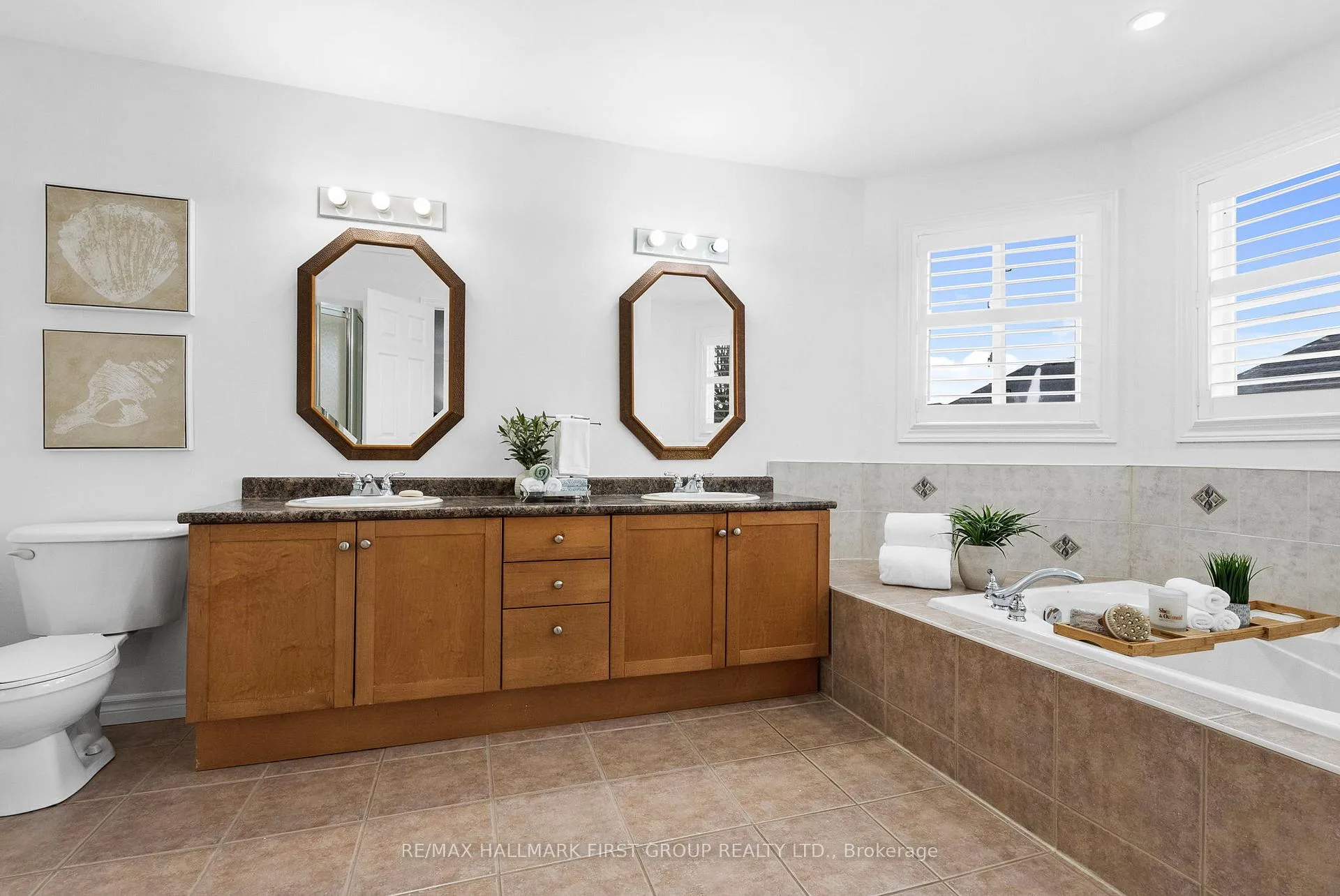 Photo 13 of 574 Clearsky Avenue, Oshawa, Taunton — HOMEH