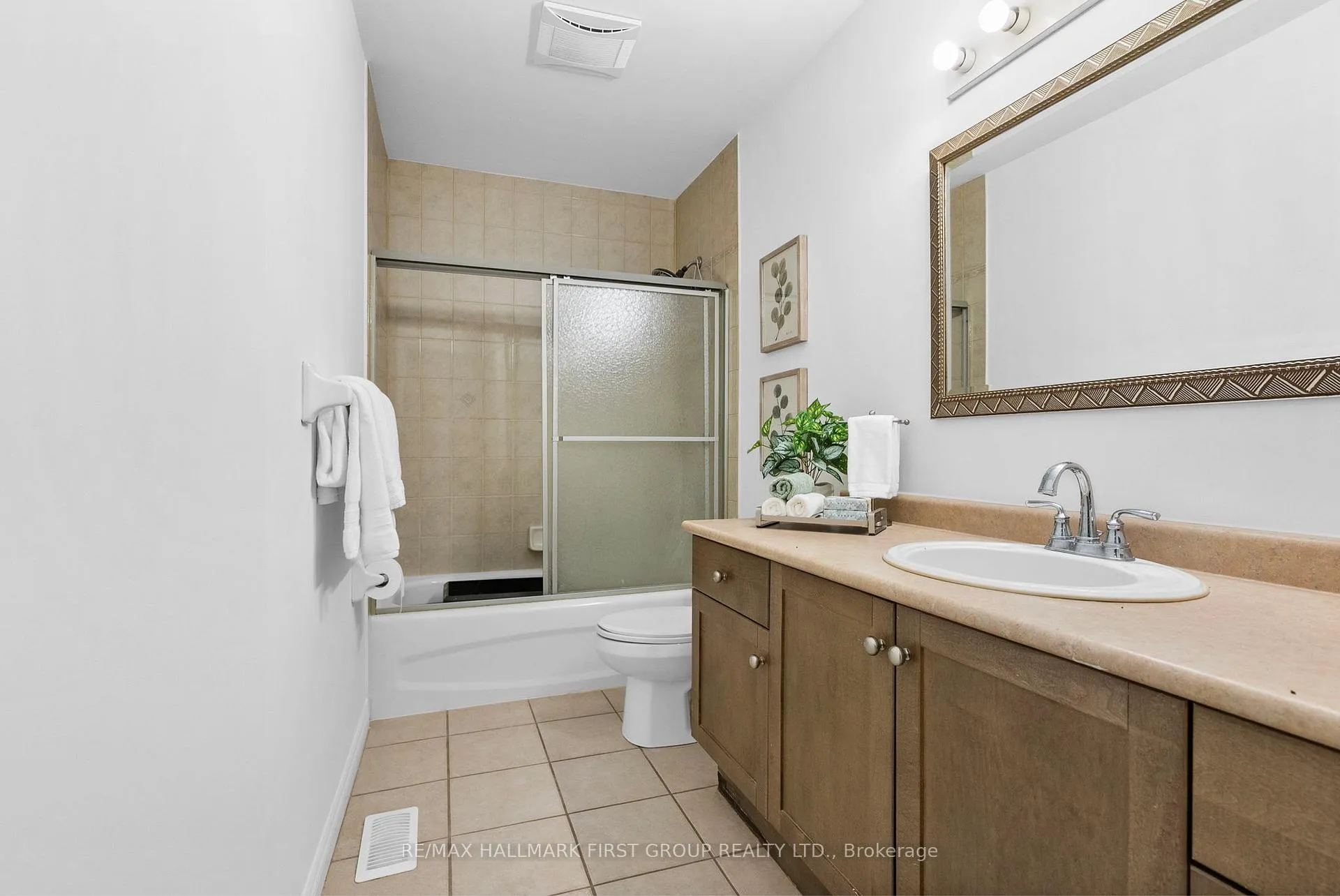 Photo 16 of 574 Clearsky Avenue, Oshawa, Taunton — HOMEH