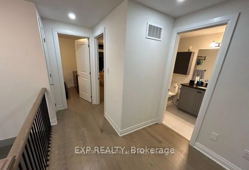 Photo 6 of Unit Room 2, 21 Jack Carson Drive, Markham, Cornell — HOMEH