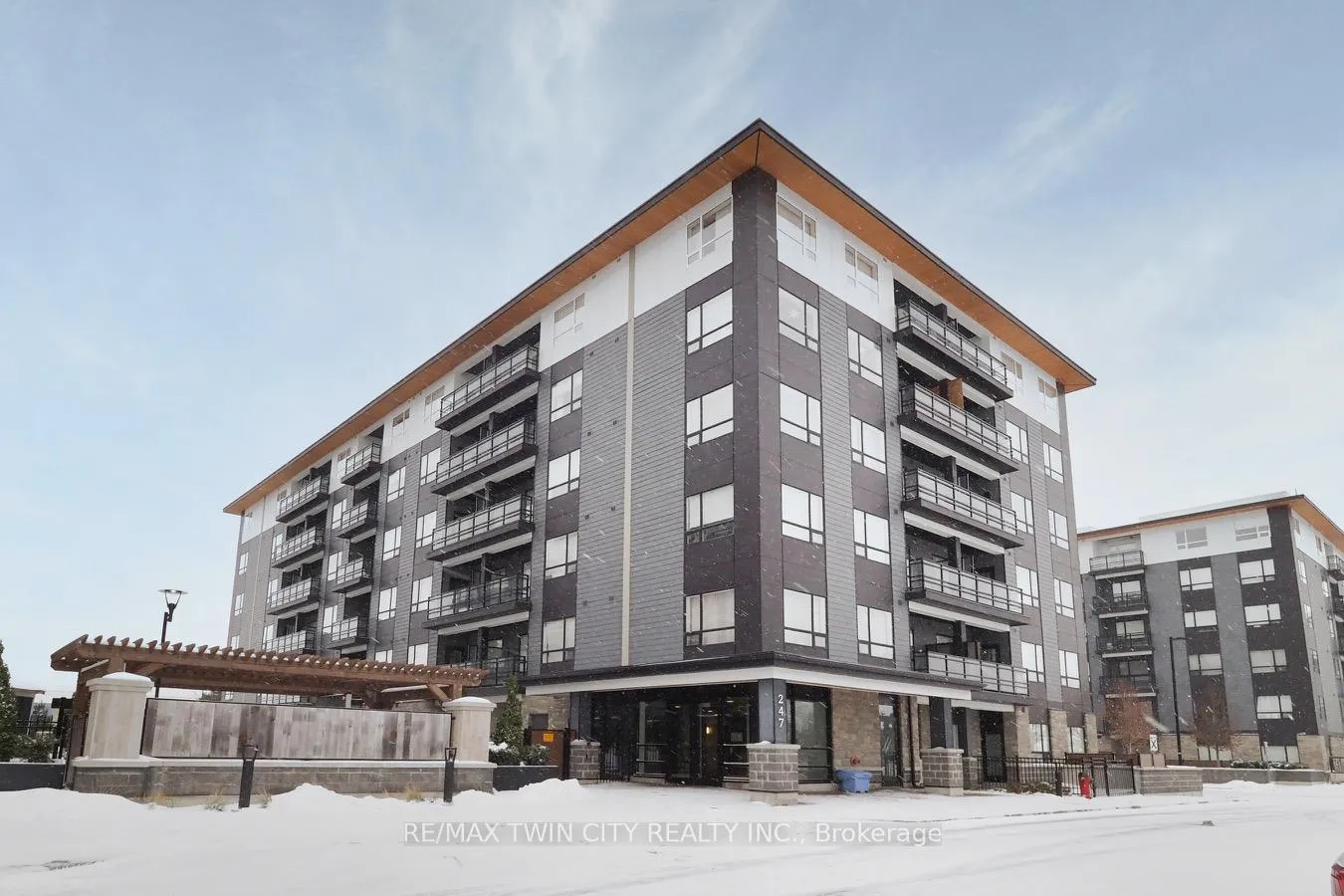 Photo 1 of Unit 415, 247 Northfield Drive E, Waterloo — HOMEH