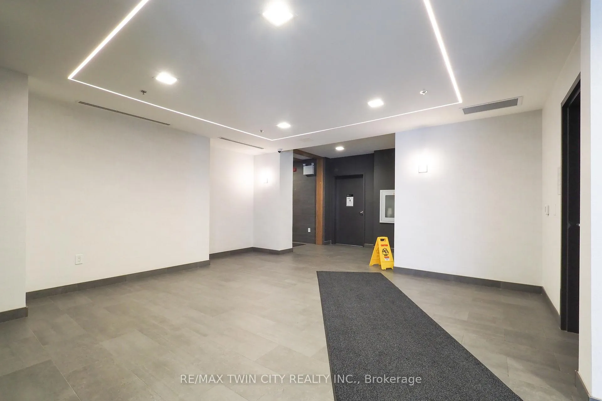 Photo 4 of Unit 415, 247 Northfield Drive E, Waterloo — HOMEH