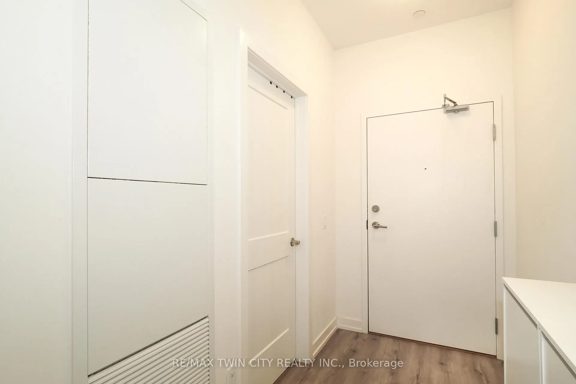 Photo 7 of Unit 415, 247 Northfield Drive E, Waterloo — HOMEH