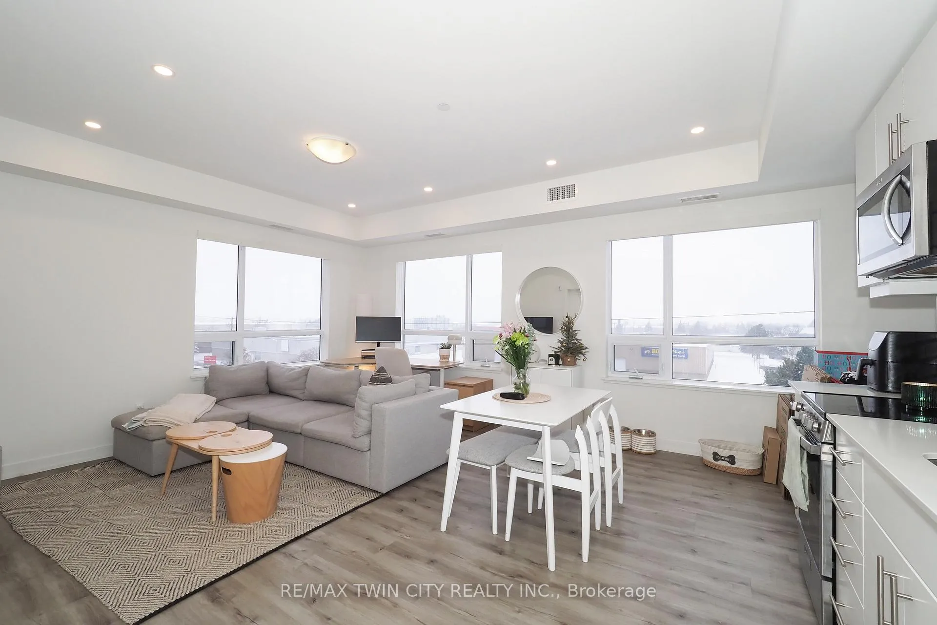 Photo 9 of Unit 415, 247 Northfield Drive E, Waterloo — HOMEH