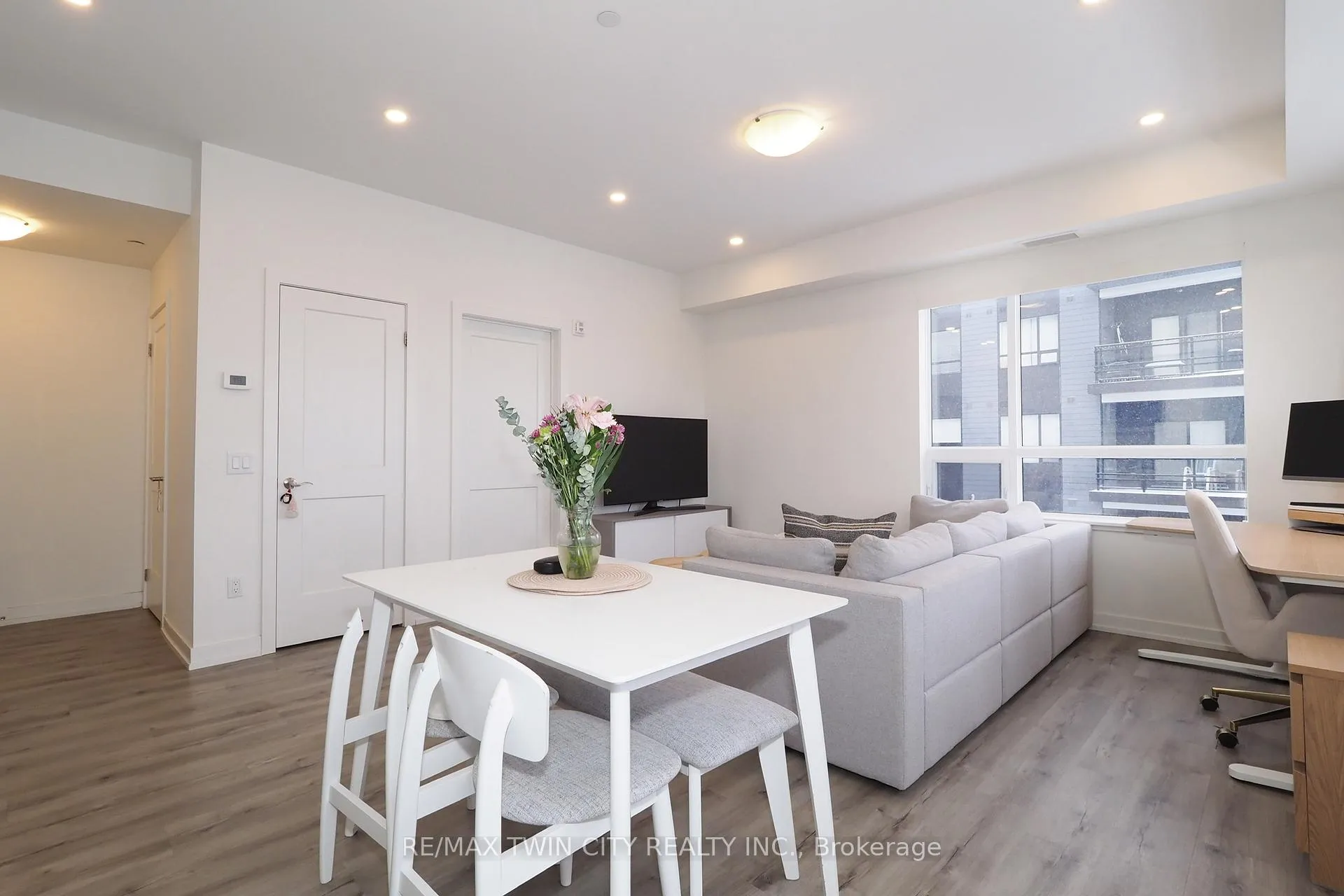 Photo 12 of Unit 415, 247 Northfield Drive E, Waterloo — HOMEH