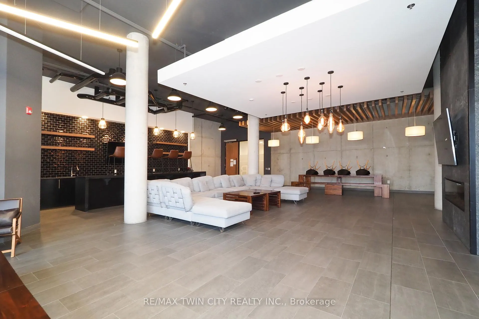 Photo 24 of Unit 415, 247 Northfield Drive E, Waterloo — HOMEH