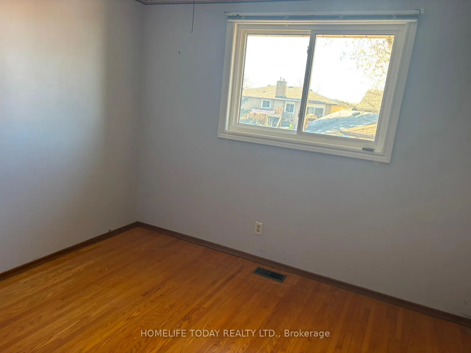 Photo 11 of Unit Main, 543 Glendene Crescent, Waterloo — HOMEH