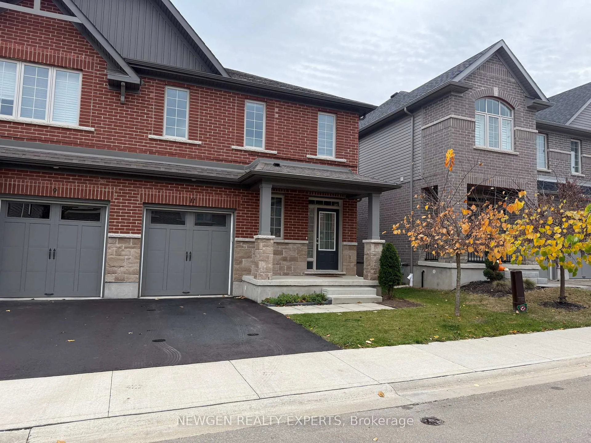 Photo 2 of 11 Gleason Crescent, Kitchener — HOMEH