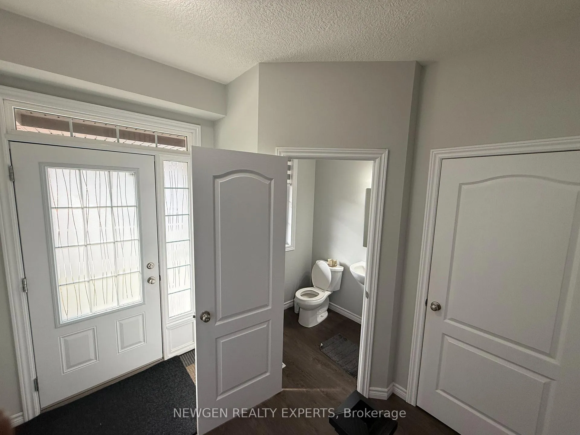 Photo 17 of 11 Gleason Crescent, Kitchener — HOMEH