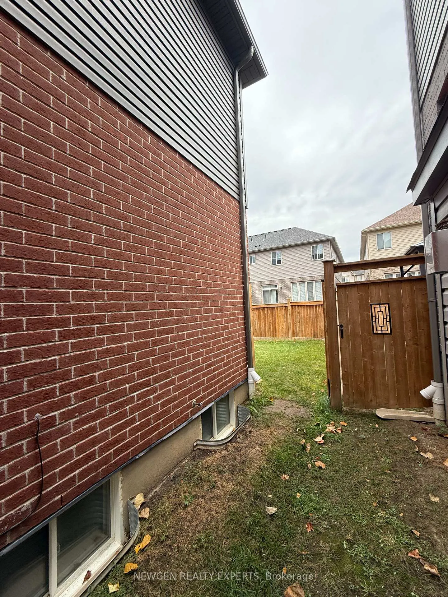Photo 39 of 11 Gleason Crescent, Kitchener — HOMEH