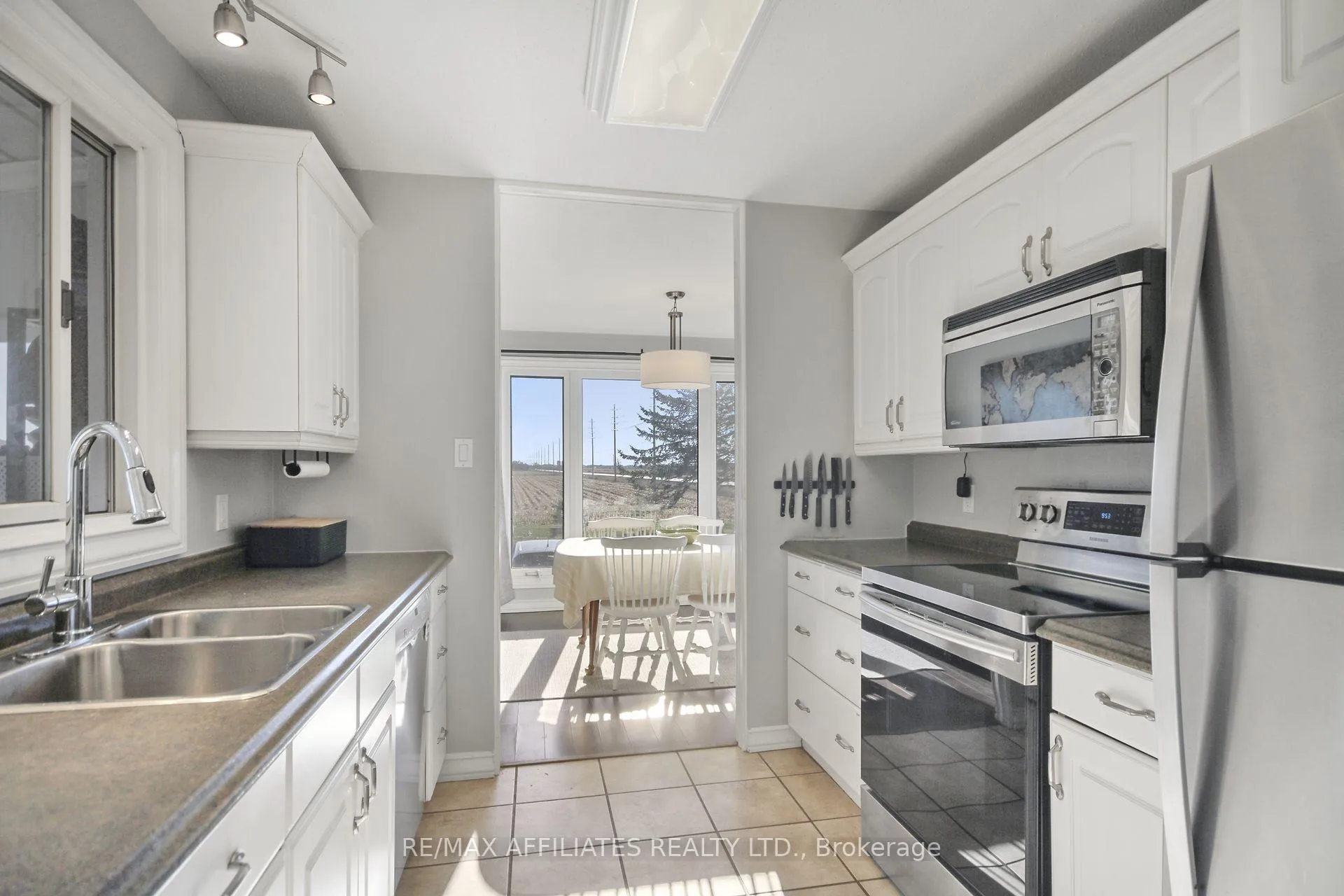 Photo 6 of 2625 Shea Road, Ottawa, Stittsville (Central) — HOMEH