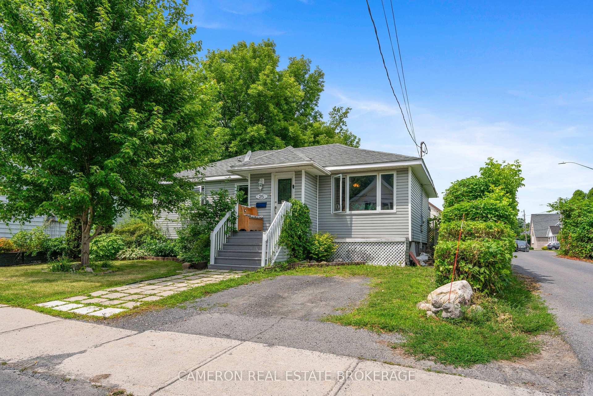 Photo 1 of 25 Sixth Street W, Cornwall — HOMEH