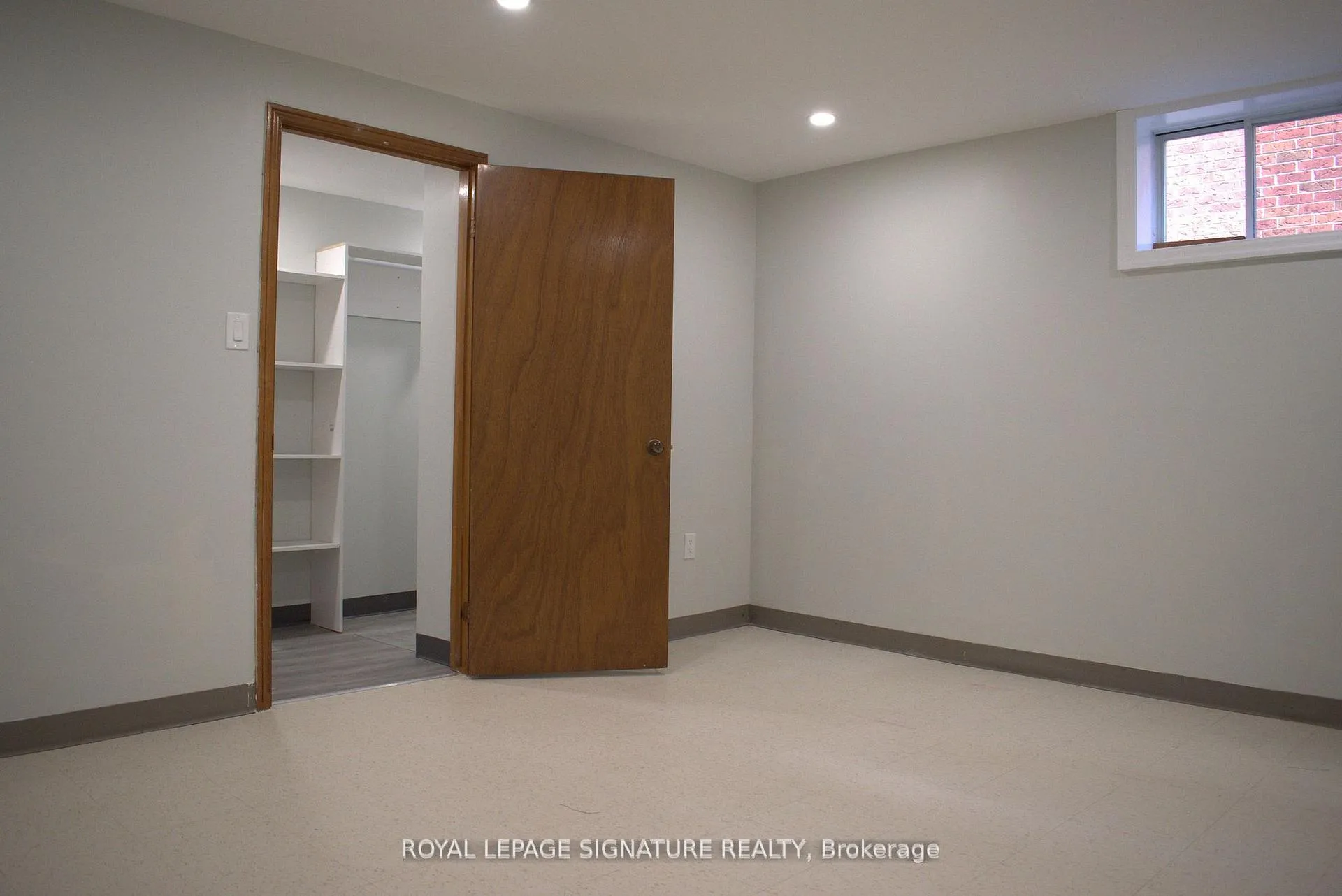 Photo 4 of Unit Bsmt, 709 Upper Paradise Road, Hamilton, Gilkson — HOMEH