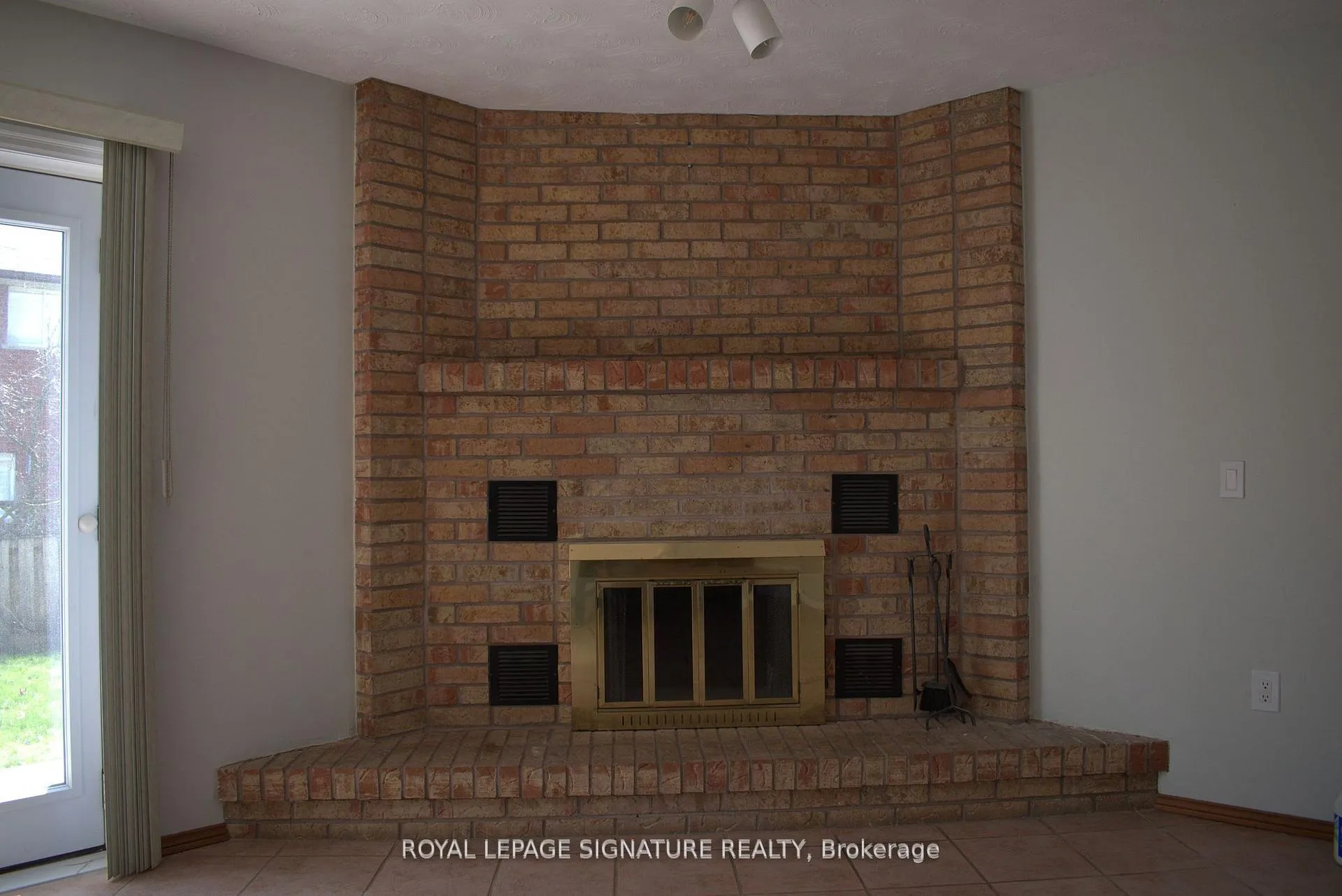 Photo 8 of Unit Bsmt, 709 Upper Paradise Road, Hamilton, Gilkson — HOMEH
