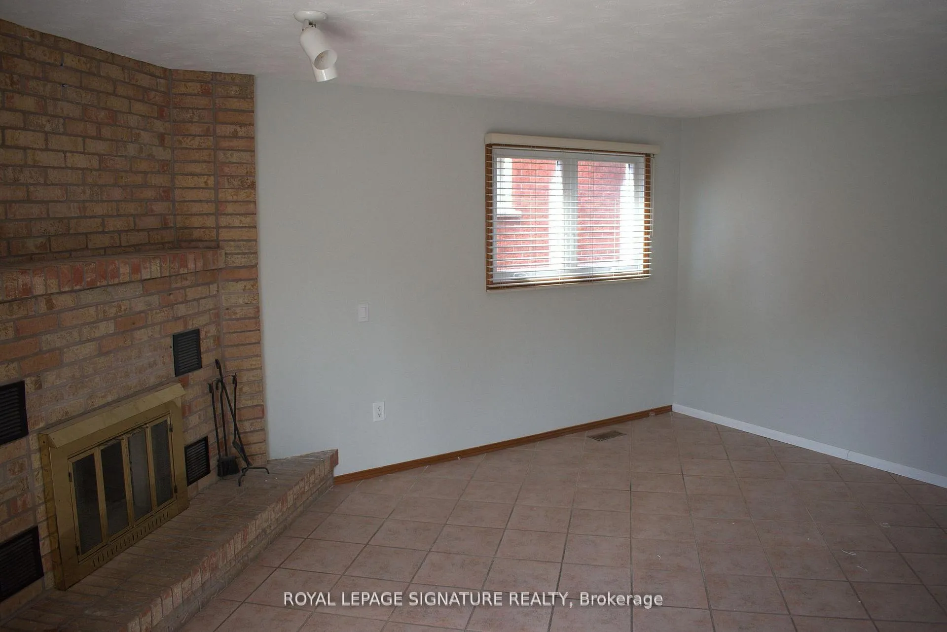 Photo 9 of Unit Bsmt, 709 Upper Paradise Road, Hamilton, Gilkson — HOMEH