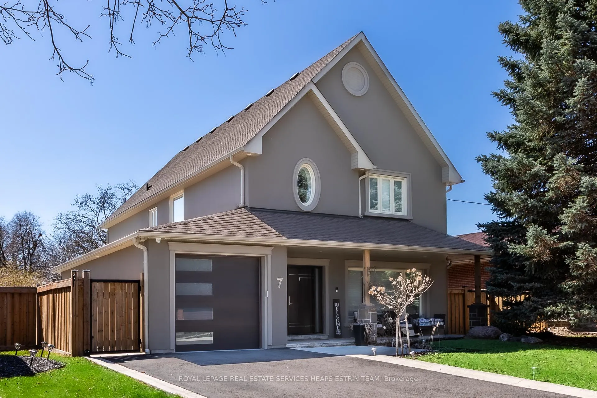 Front of 7 Forest Path Court