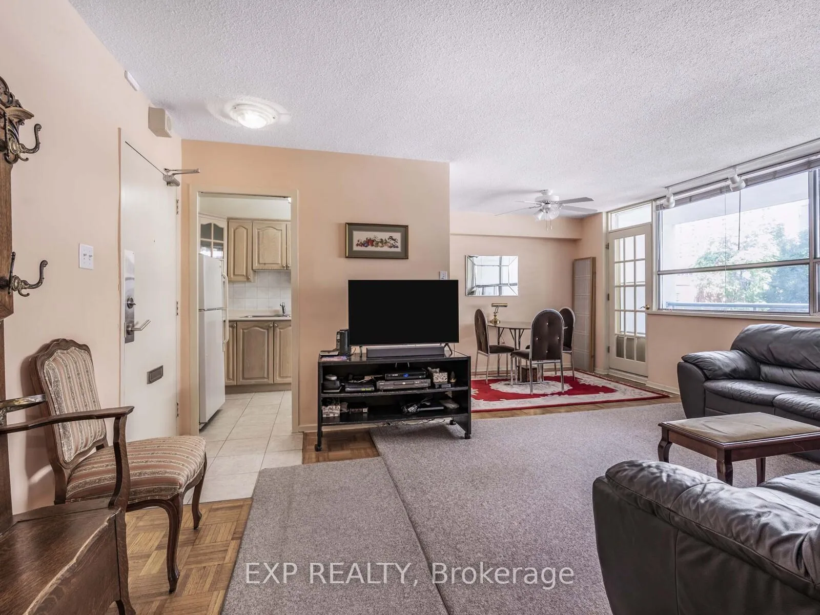 Photo 4 of Unit 311, 30 Gloucester Street, Toronto, Church-Yonge Corridor — HOMEH