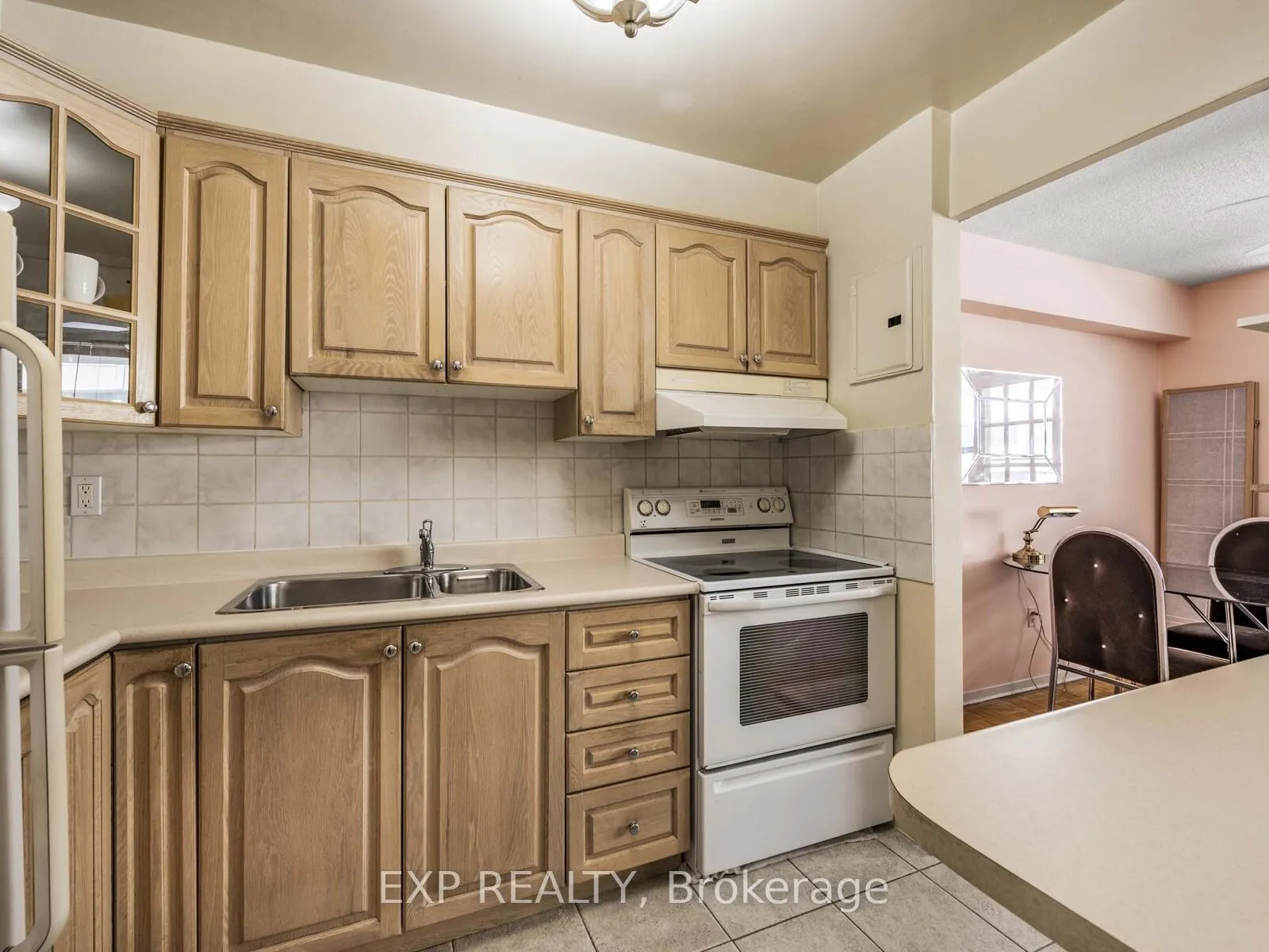 Photo 13 of Unit 311, 30 Gloucester Street, Toronto, Church-Yonge Corridor — HOMEH