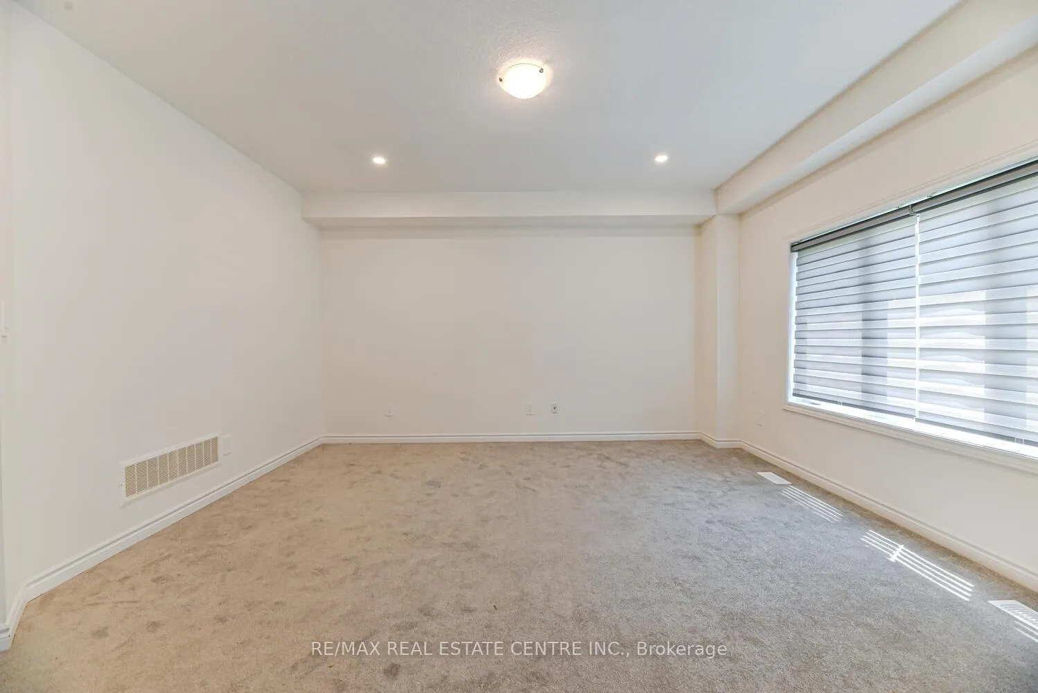 Photo 20 of 8 Stokes Road, Brant, Paris — HOMEH