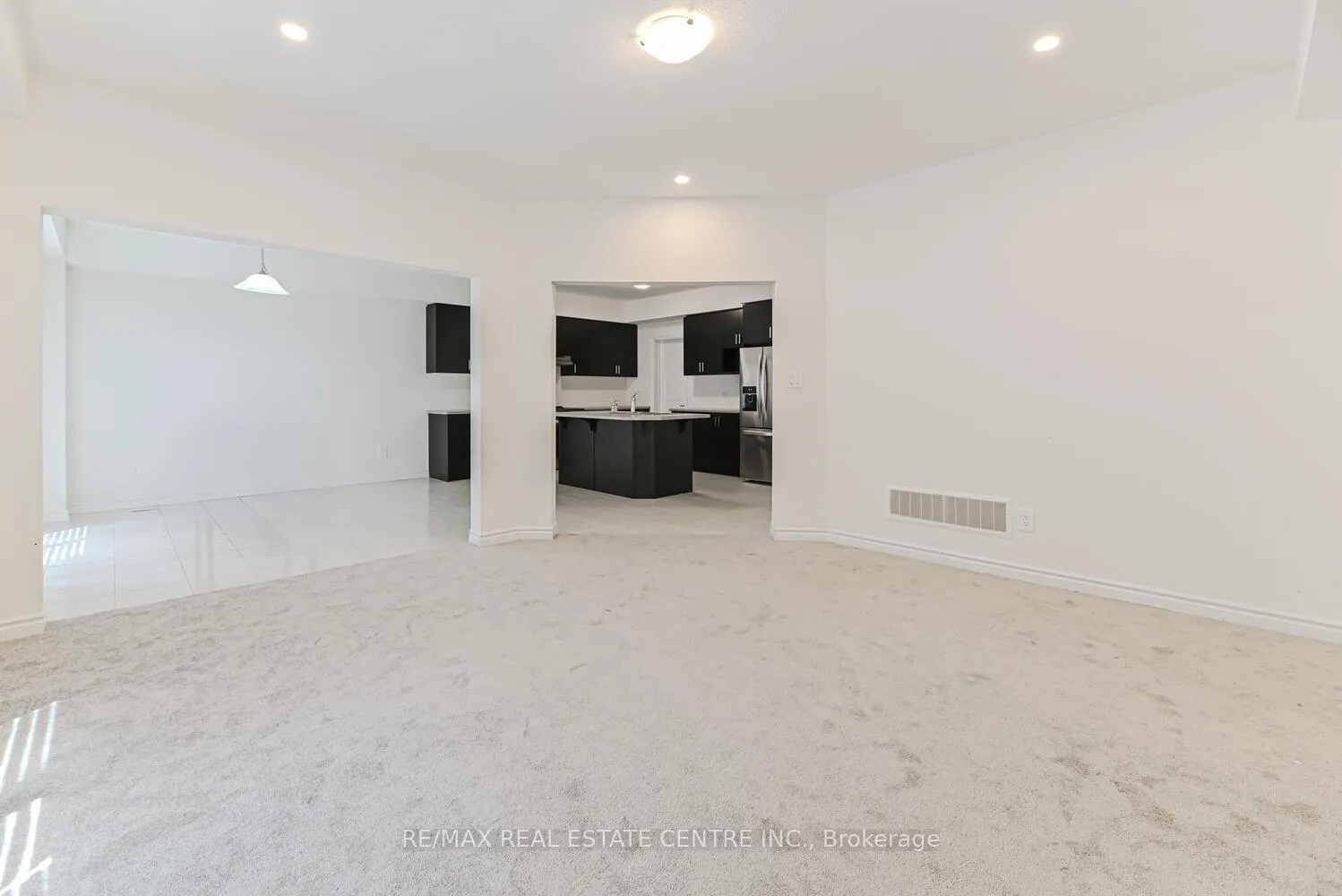 Photo 23 of 8 Stokes Road, Brant, Paris — HOMEH