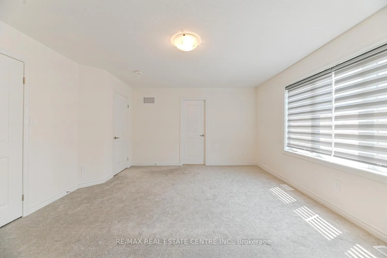 Photo 29 of 8 Stokes Road, Brant, Paris — HOMEH