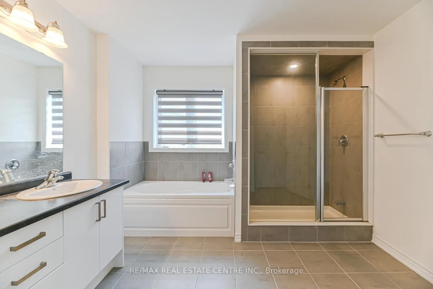 Photo 30 of 8 Stokes Road, Brant, Paris — HOMEH