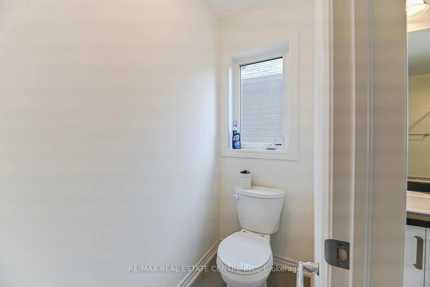 Photo 31 of 8 Stokes Road, Brant, Paris — HOMEH