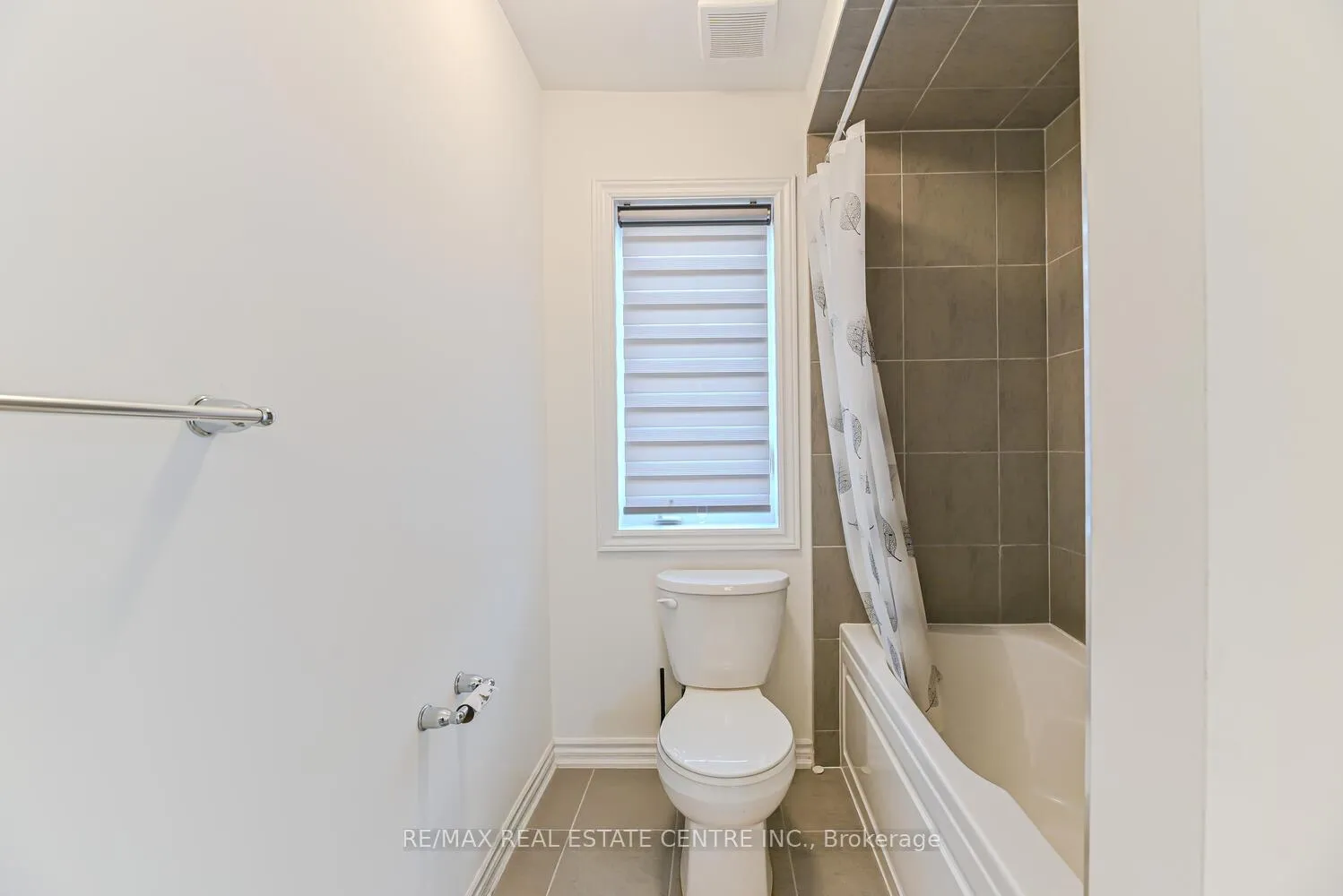 Photo 37 of 8 Stokes Road, Brant, Paris — HOMEH