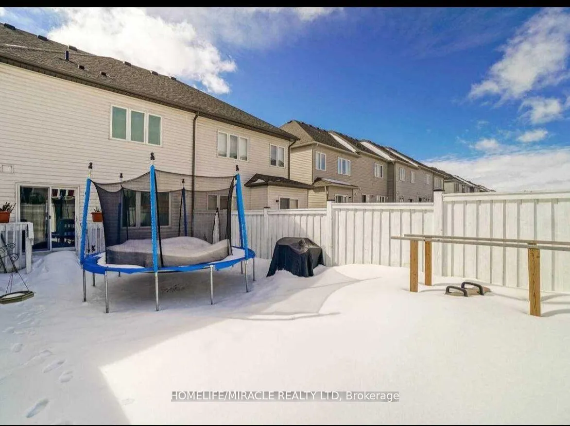 Photo 11 of 788 Cook Crescent, Shelburne — HOMEH