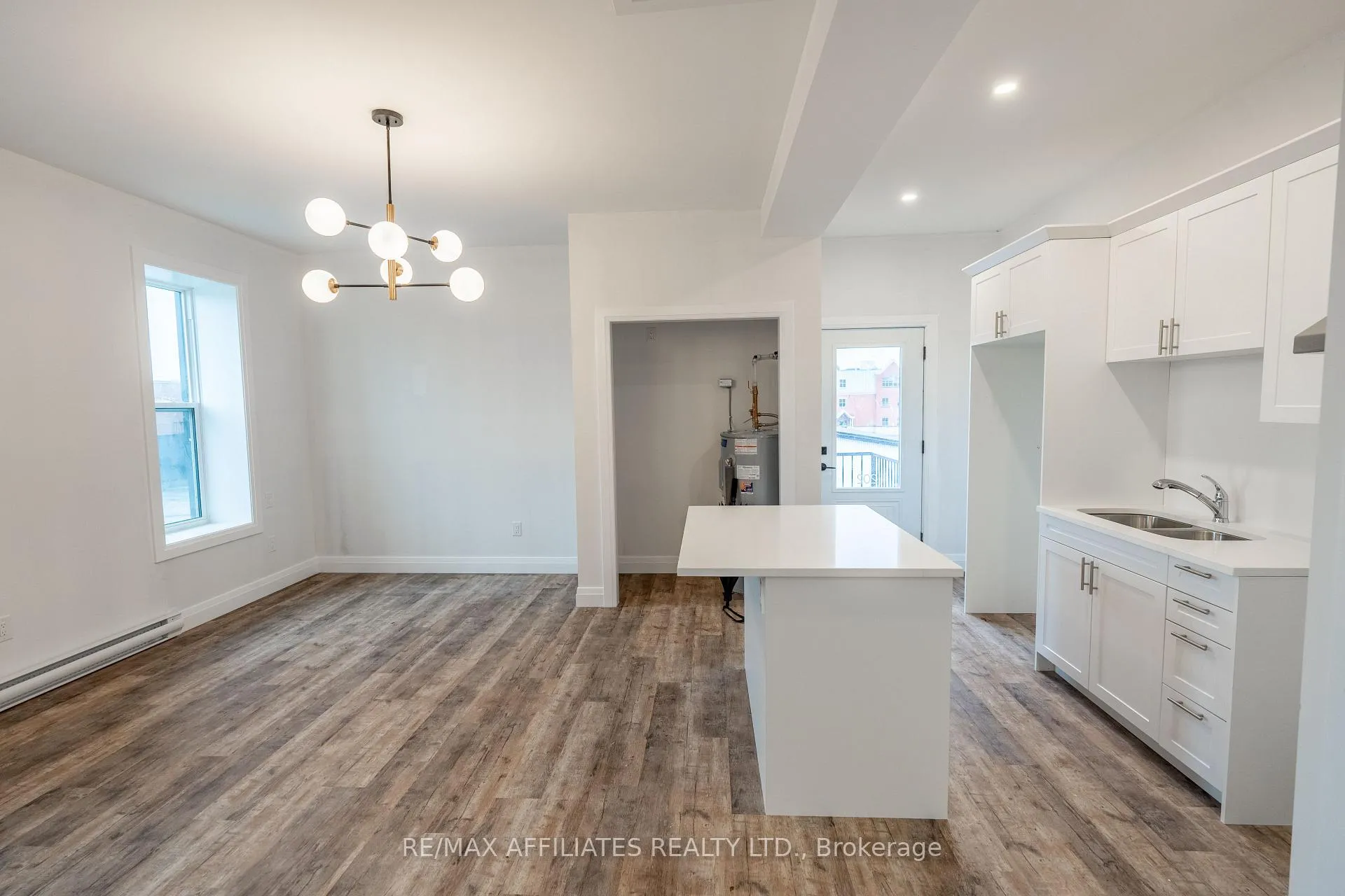 Photo 4 of Unit 202, 26 First Street W, Cornwall — HOMEH