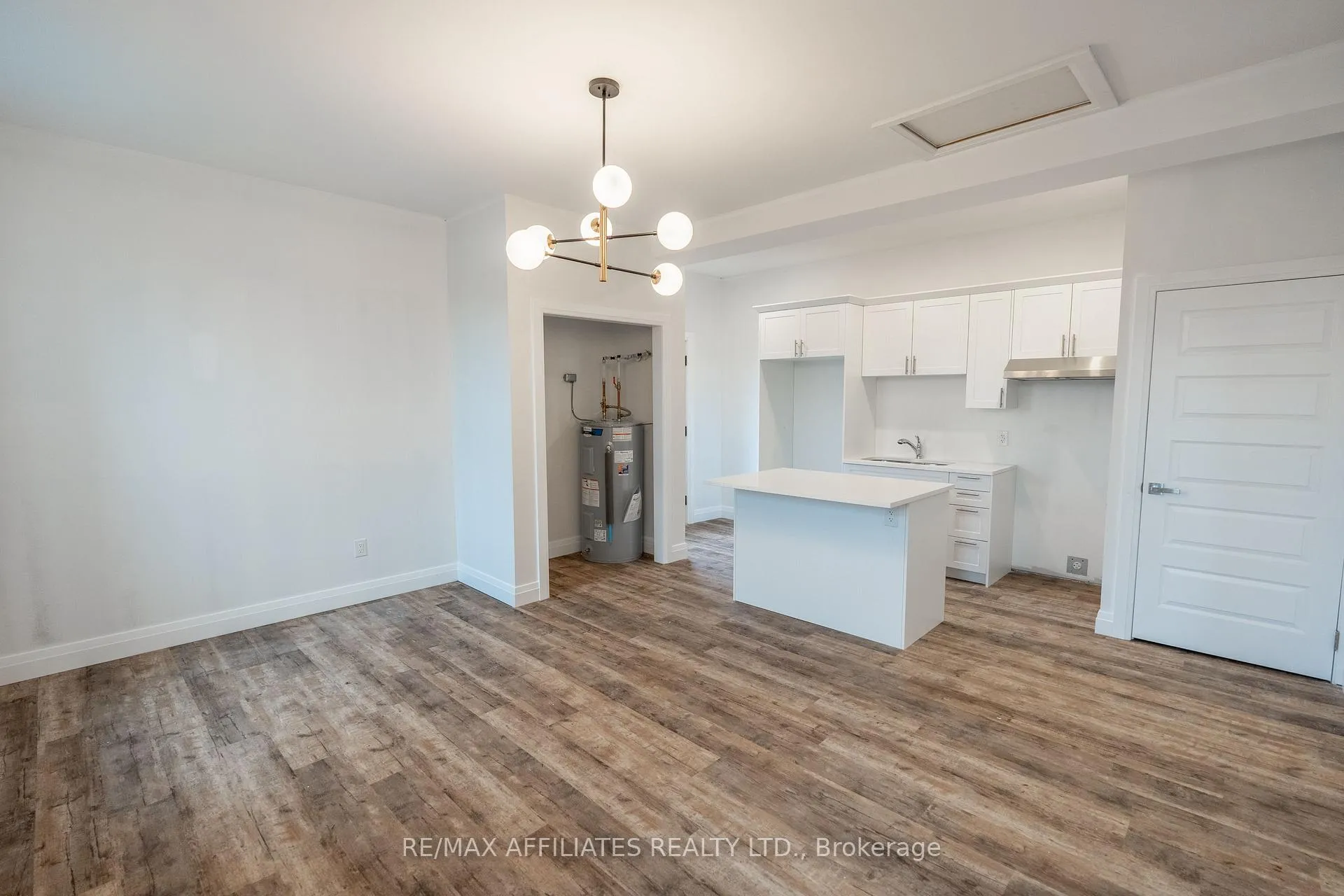 Photo 5 of Unit 202, 26 First Street W, Cornwall — HOMEH