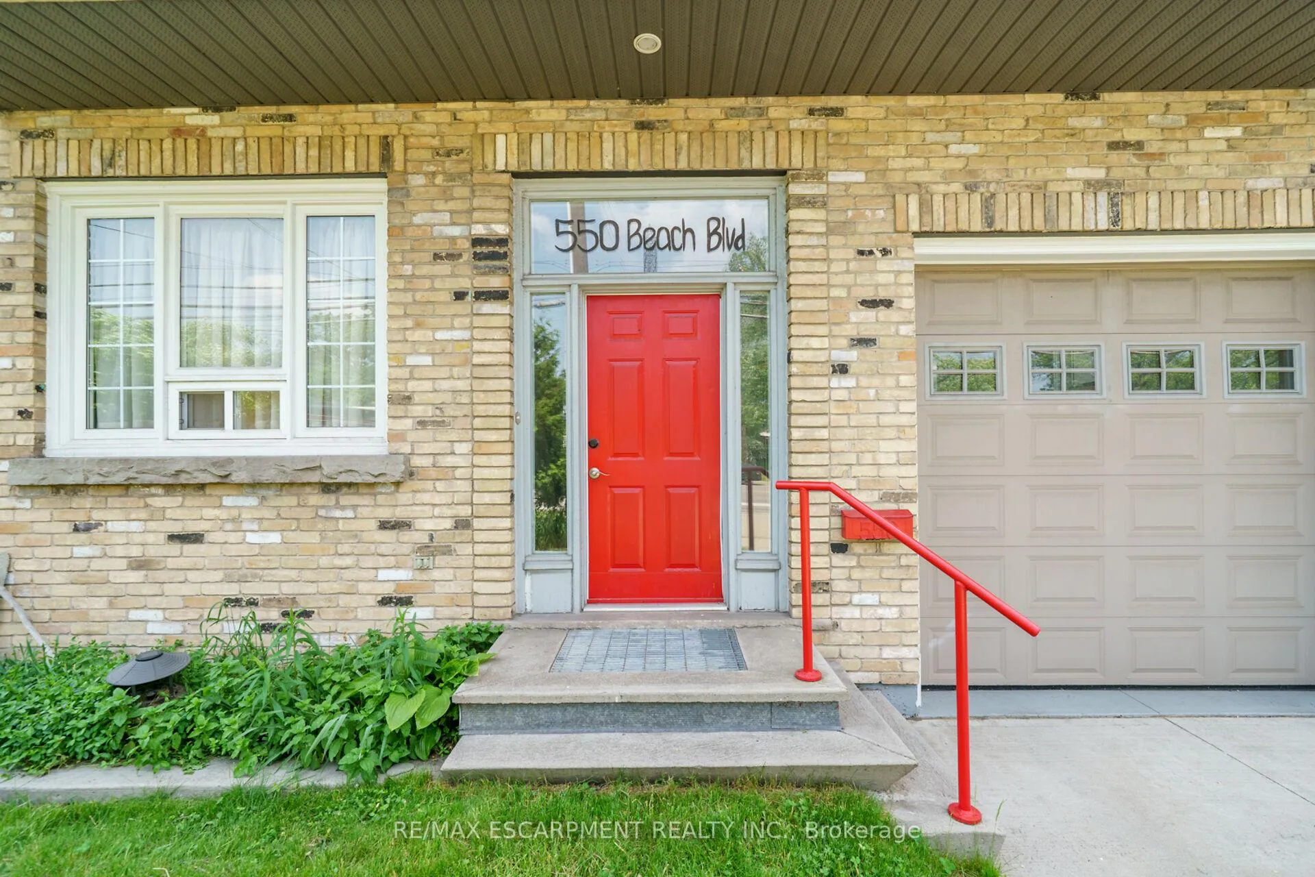 Photo 3 of 550 Beach Boulevard, Hamilton, Hamilton Beach — HOMEH