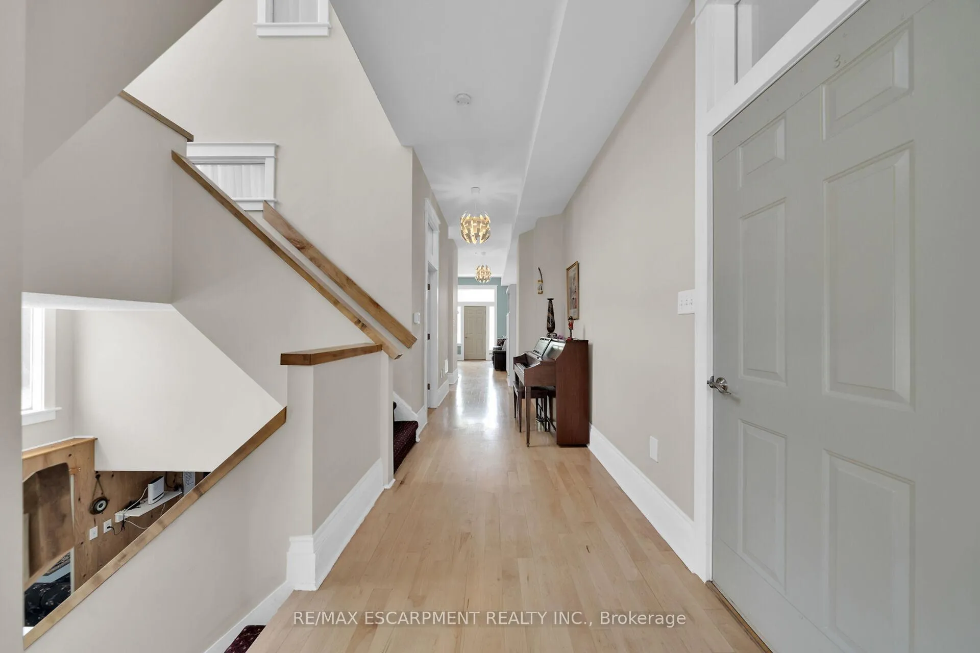 Photo 6 of 550 Beach Boulevard, Hamilton, Hamilton Beach — HOMEH