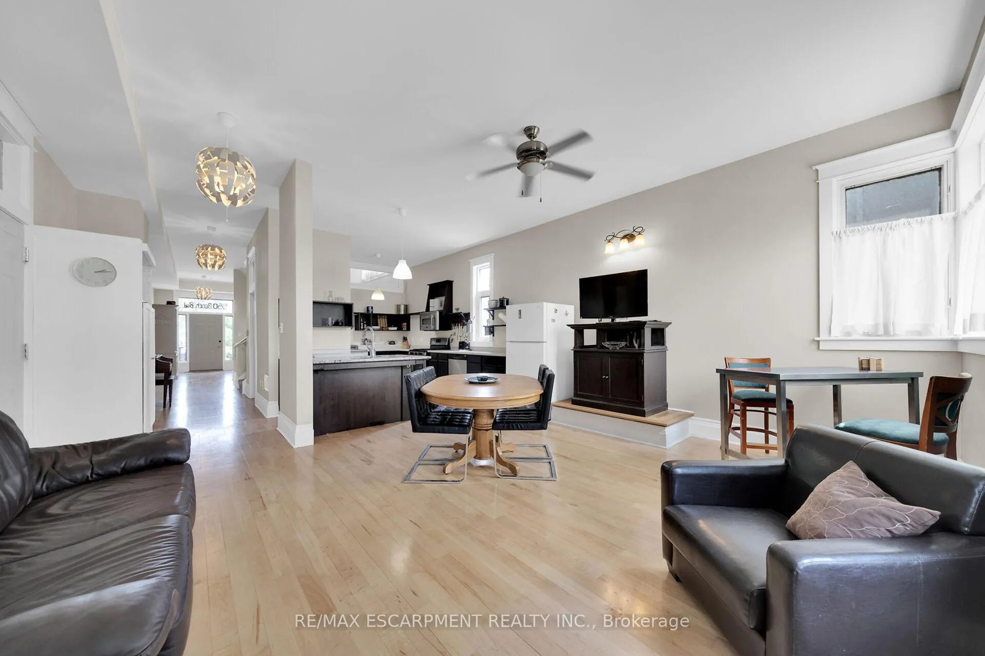Photo 7 of 550 Beach Boulevard, Hamilton, Hamilton Beach — HOMEH