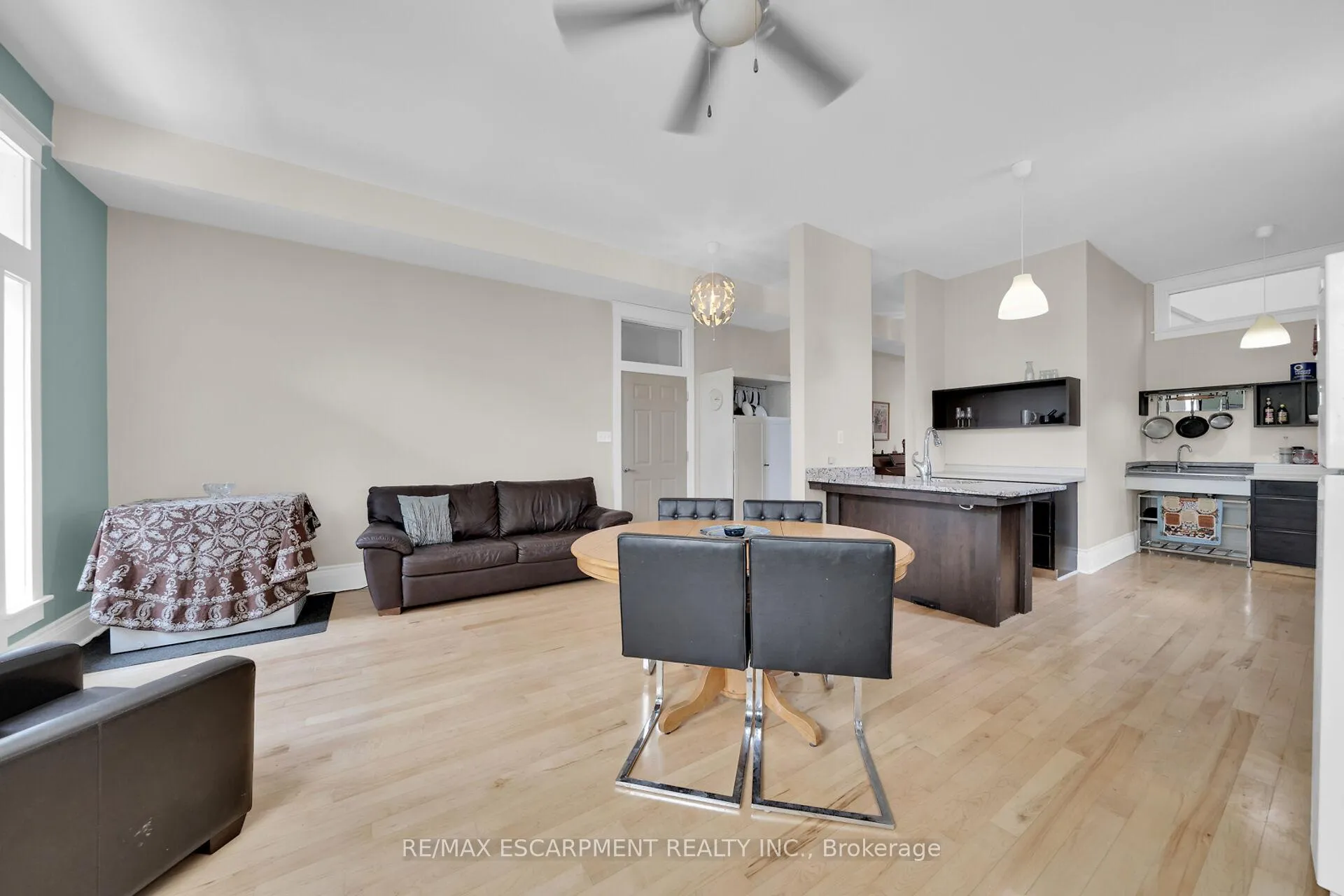 Photo 8 of 550 Beach Boulevard, Hamilton, Hamilton Beach — HOMEH