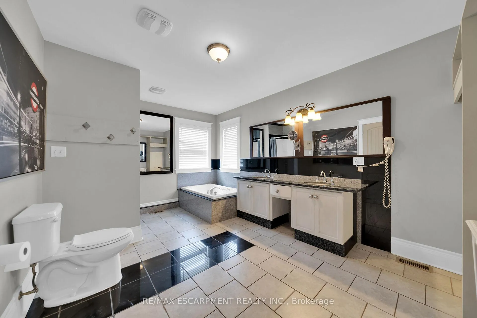 Photo 27 of 550 Beach Boulevard, Hamilton, Hamilton Beach — HOMEH
