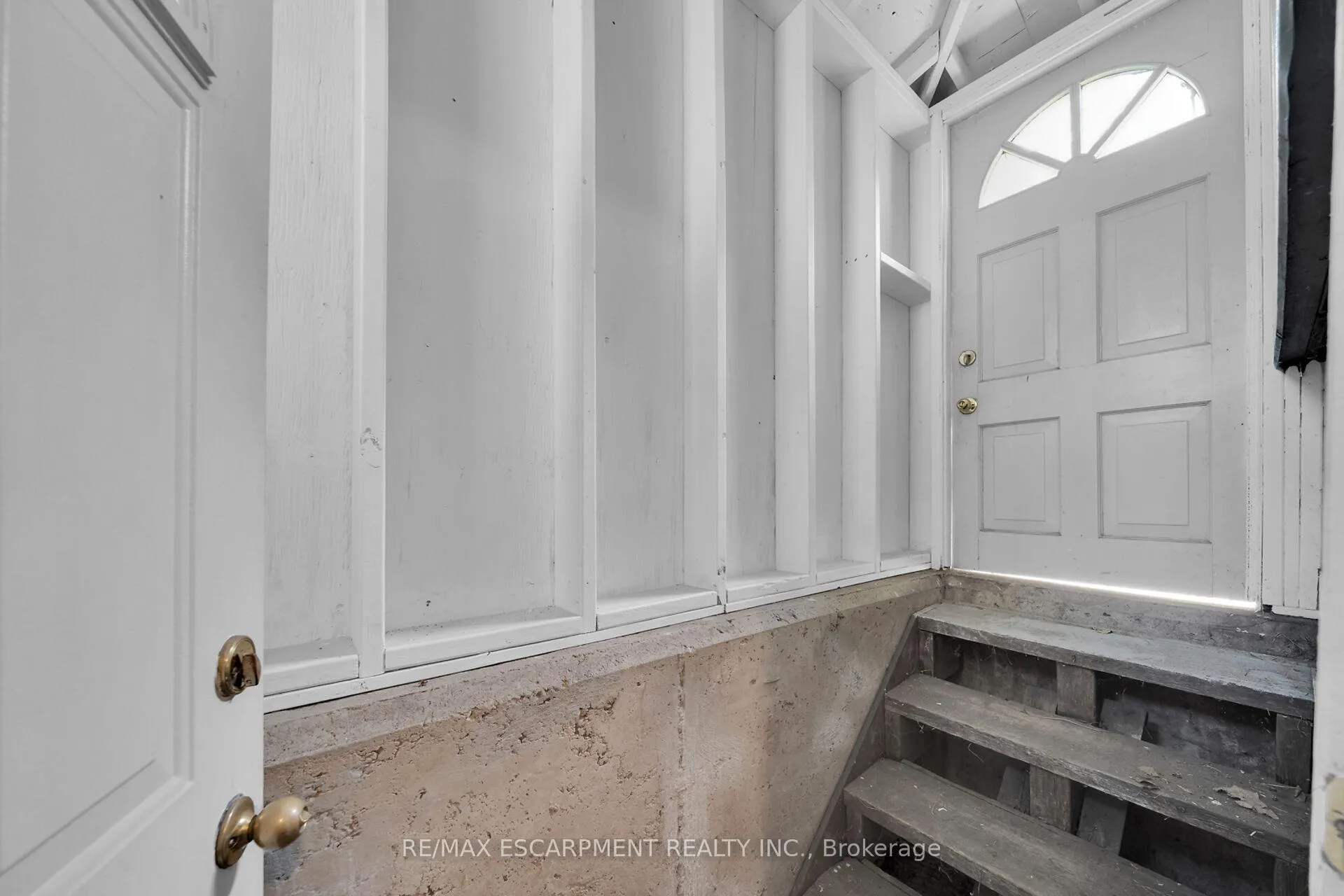 Photo 39 of 550 Beach Boulevard, Hamilton, Hamilton Beach — HOMEH