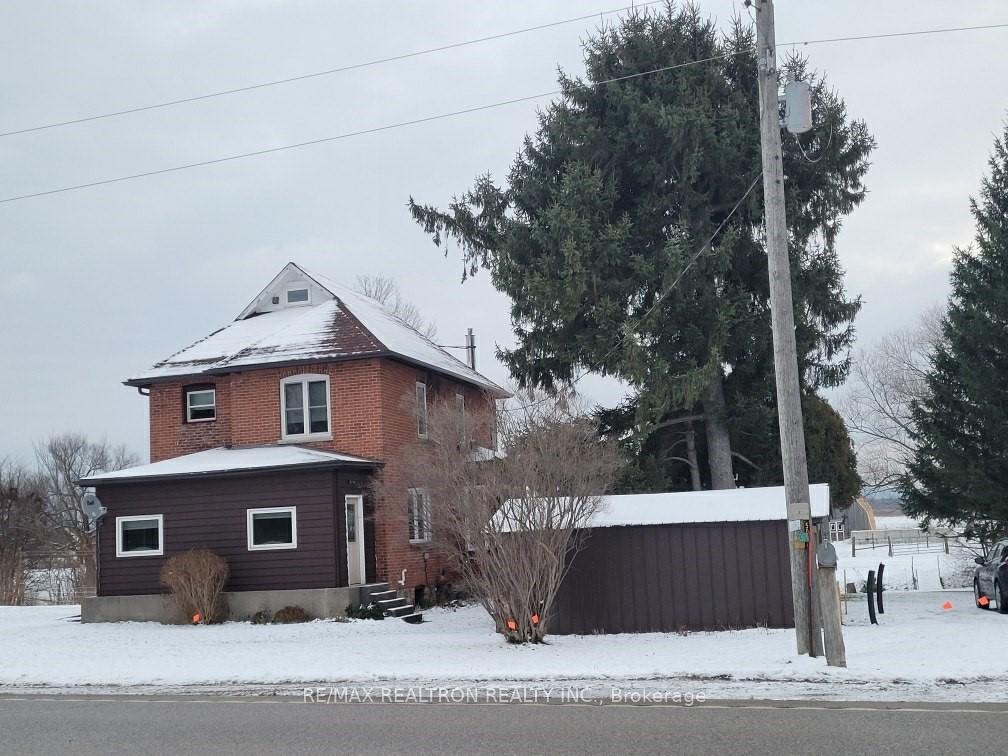 Front of 236787 13 Grey Road