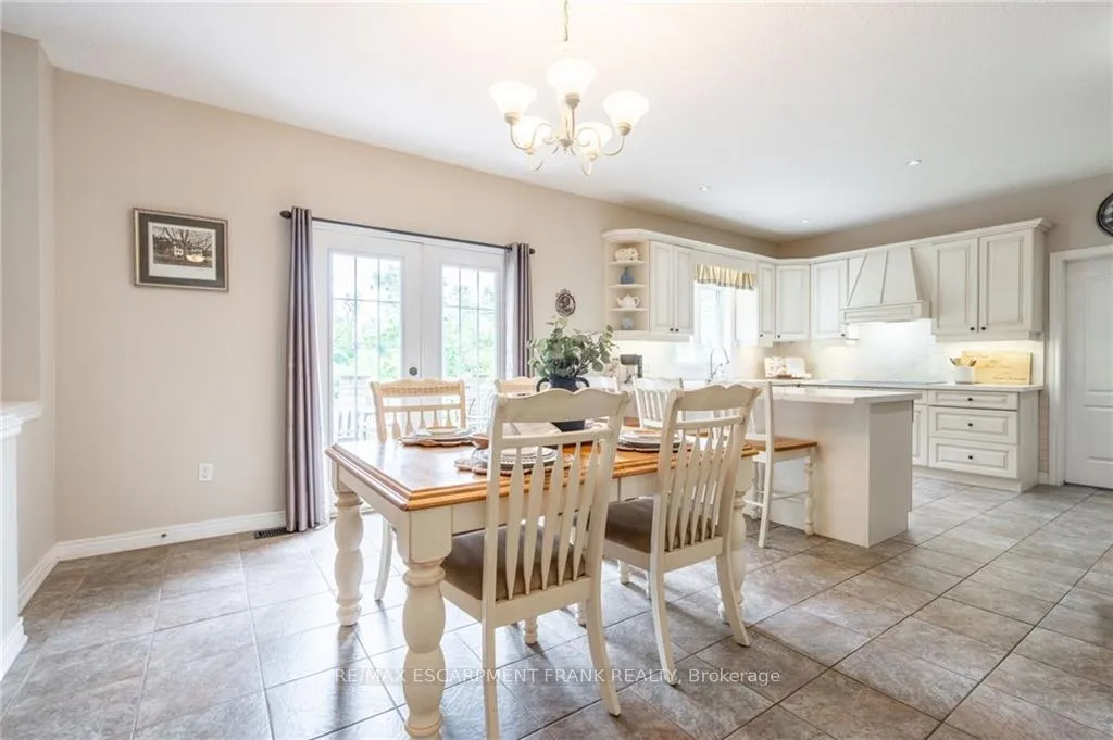 Photo 8 of 718 Rymal Road E, Hamilton, Broughton — HOMEH