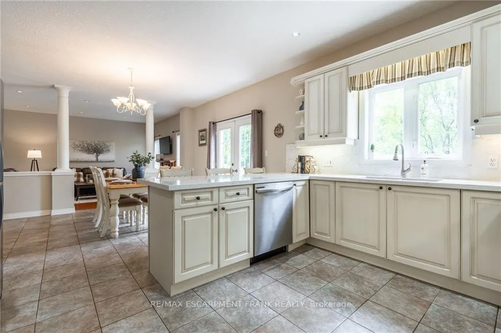 Photo 11 of 718 Rymal Road E, Hamilton, Broughton — HOMEH